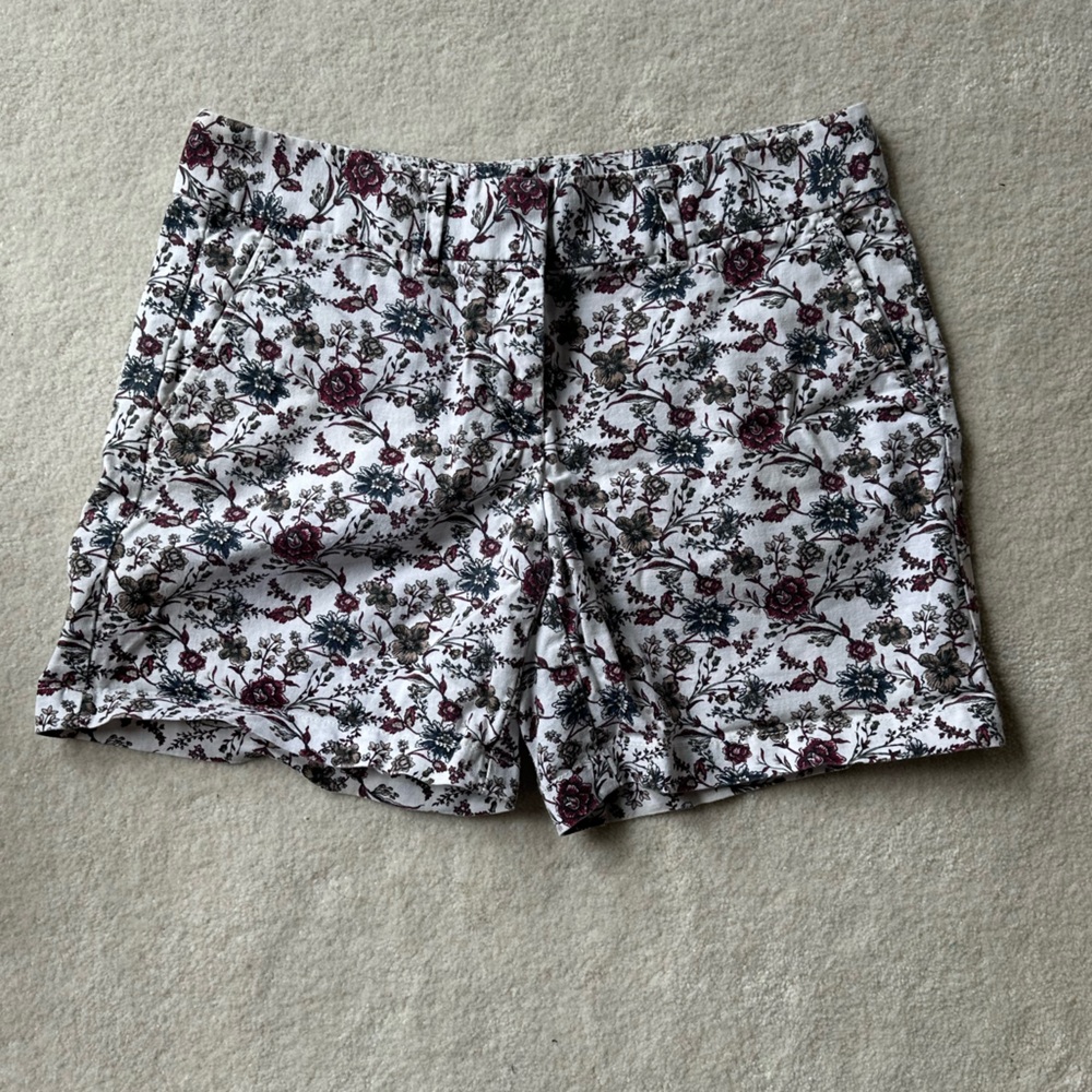 LOFT Floral Bermudas Relaxed Fit
